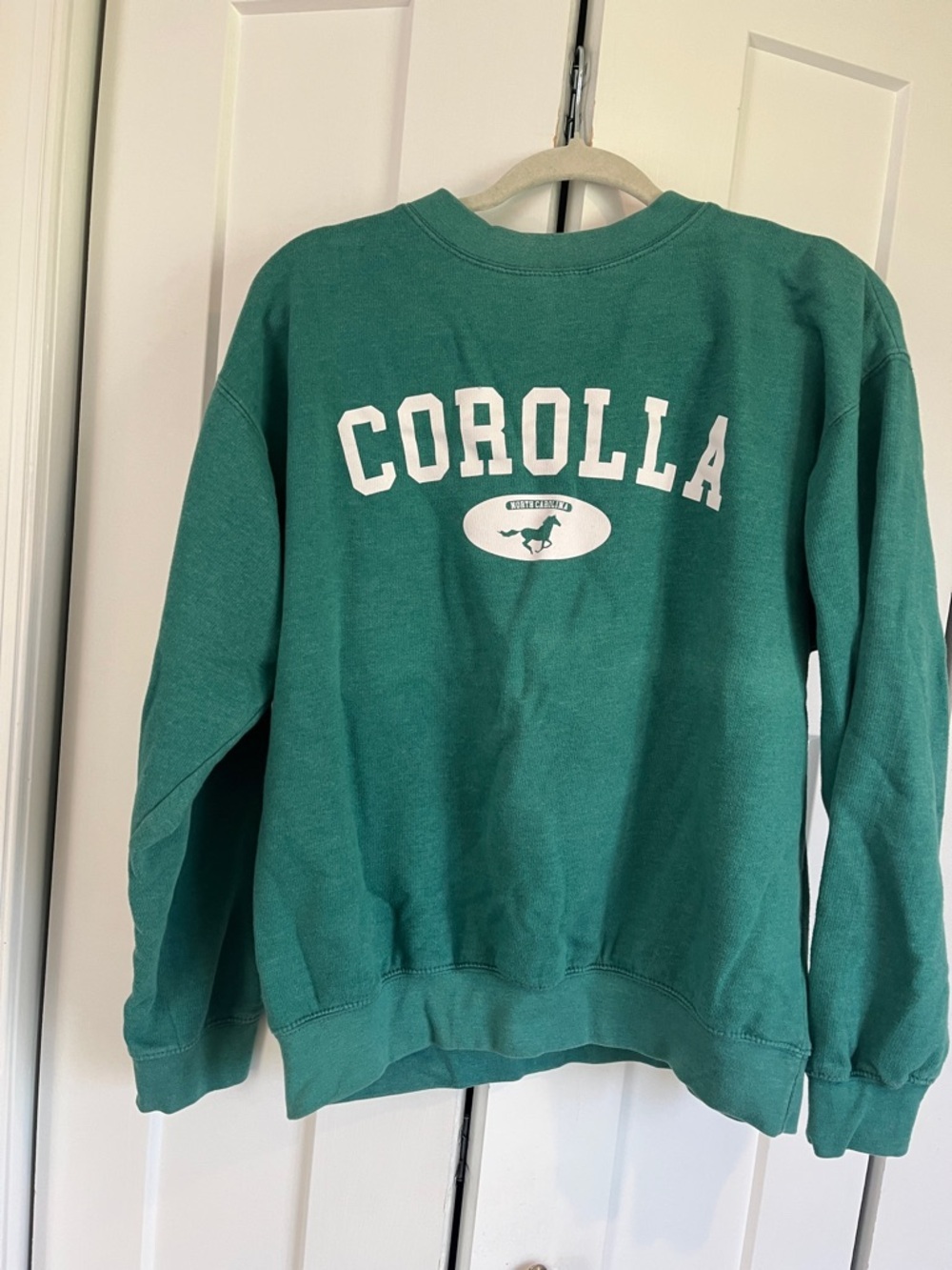 OBX Green 'Corolla' North Carolina Horse Graphic Crewneck Sweatshirt Large